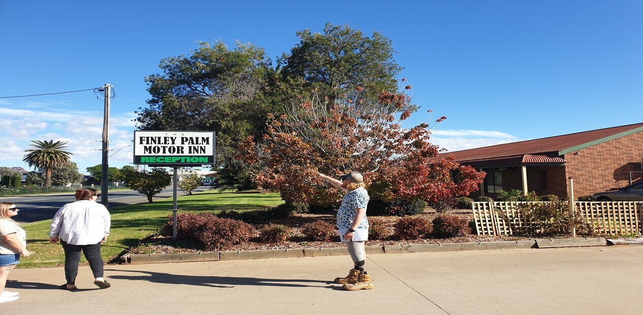 Finley Palm Motor Inn